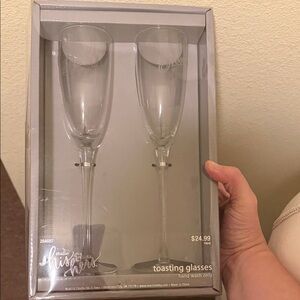 NEW IN BOX Bride and groom Toasting Glasses - Clear